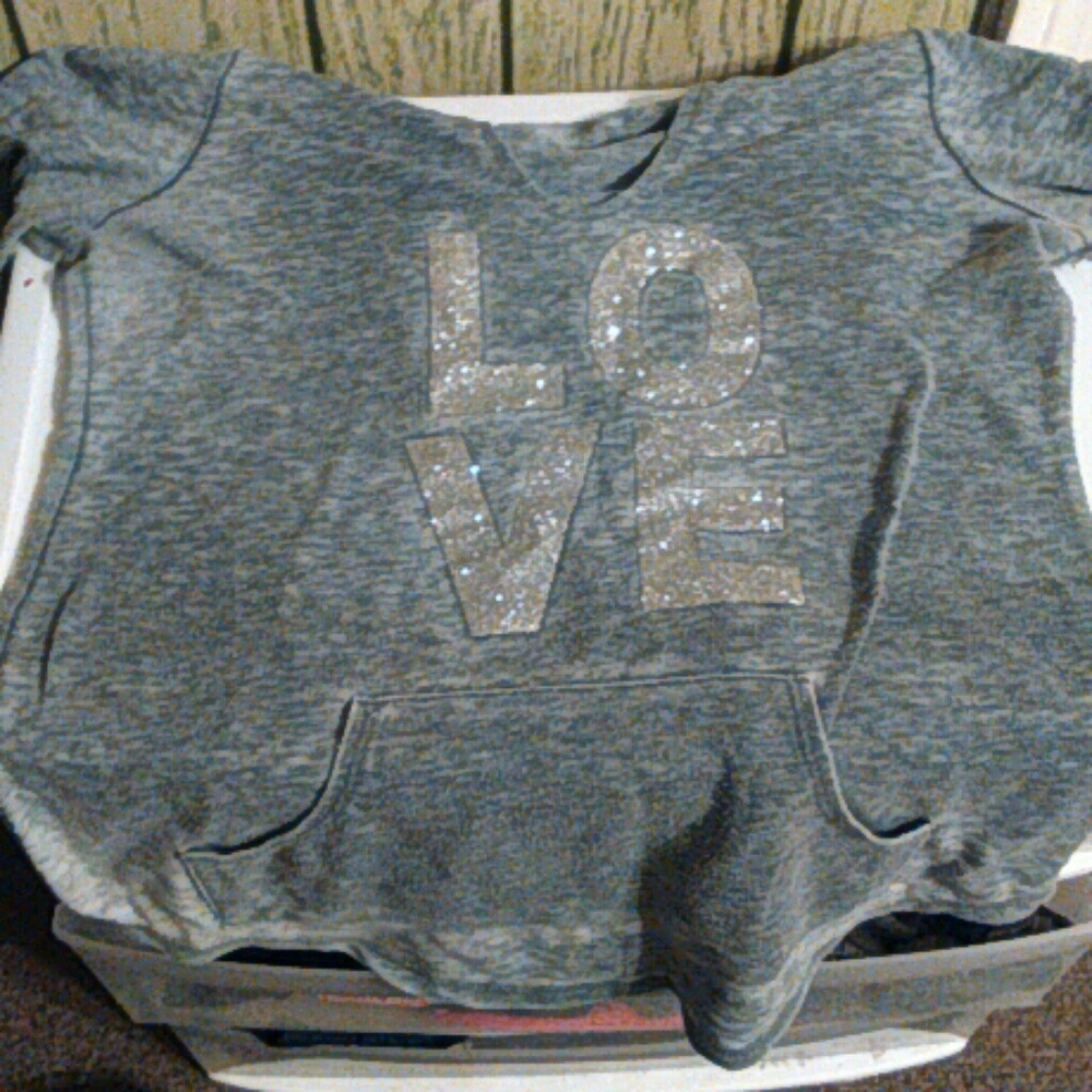 Two shirts - Picture 3 of 4